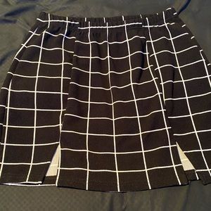 Women’s Large Shein Skirt Black and White